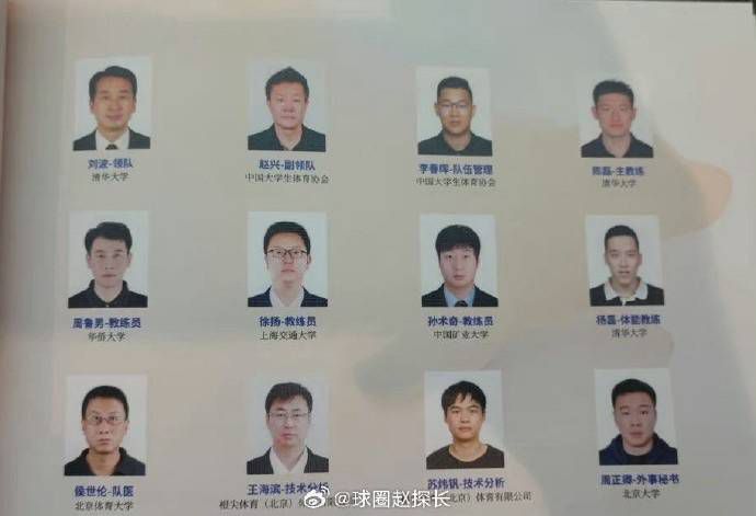 只穿内衣内裤的美女